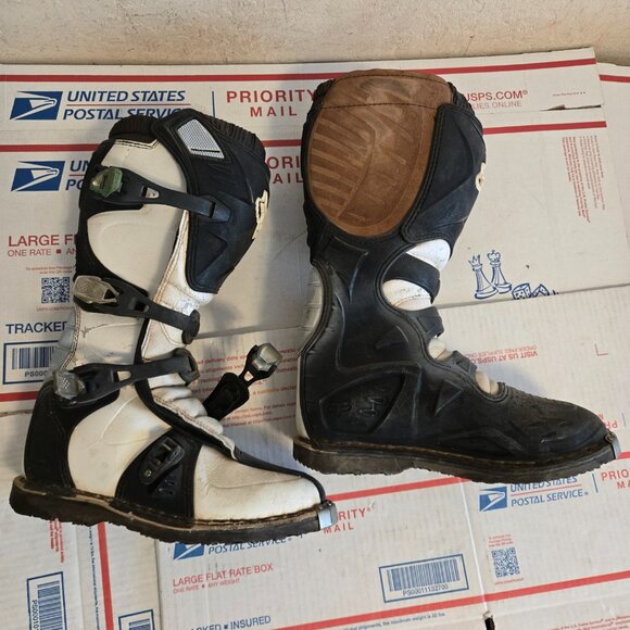 Girls Tracker Boot W8 Womens 8 size motocross boots - Picture 2 of 8